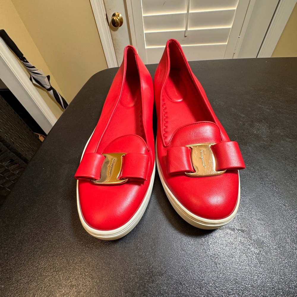 Salvatore Ferragamo size 7.5 C red leather Novello slip on ballet flat Italy - Picture 11 of 12